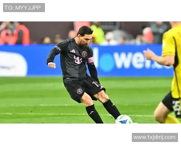 足球传奇谢幕战:回顾球星最后一场比赛的荣耀与告别